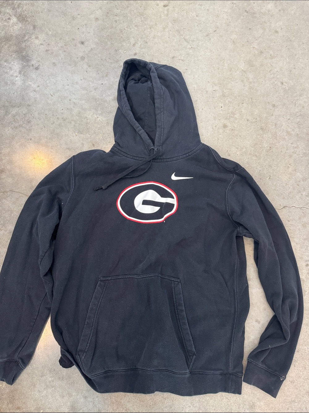 Nike Georgia Bulldogs Pullover Hoodie – Size L – Black